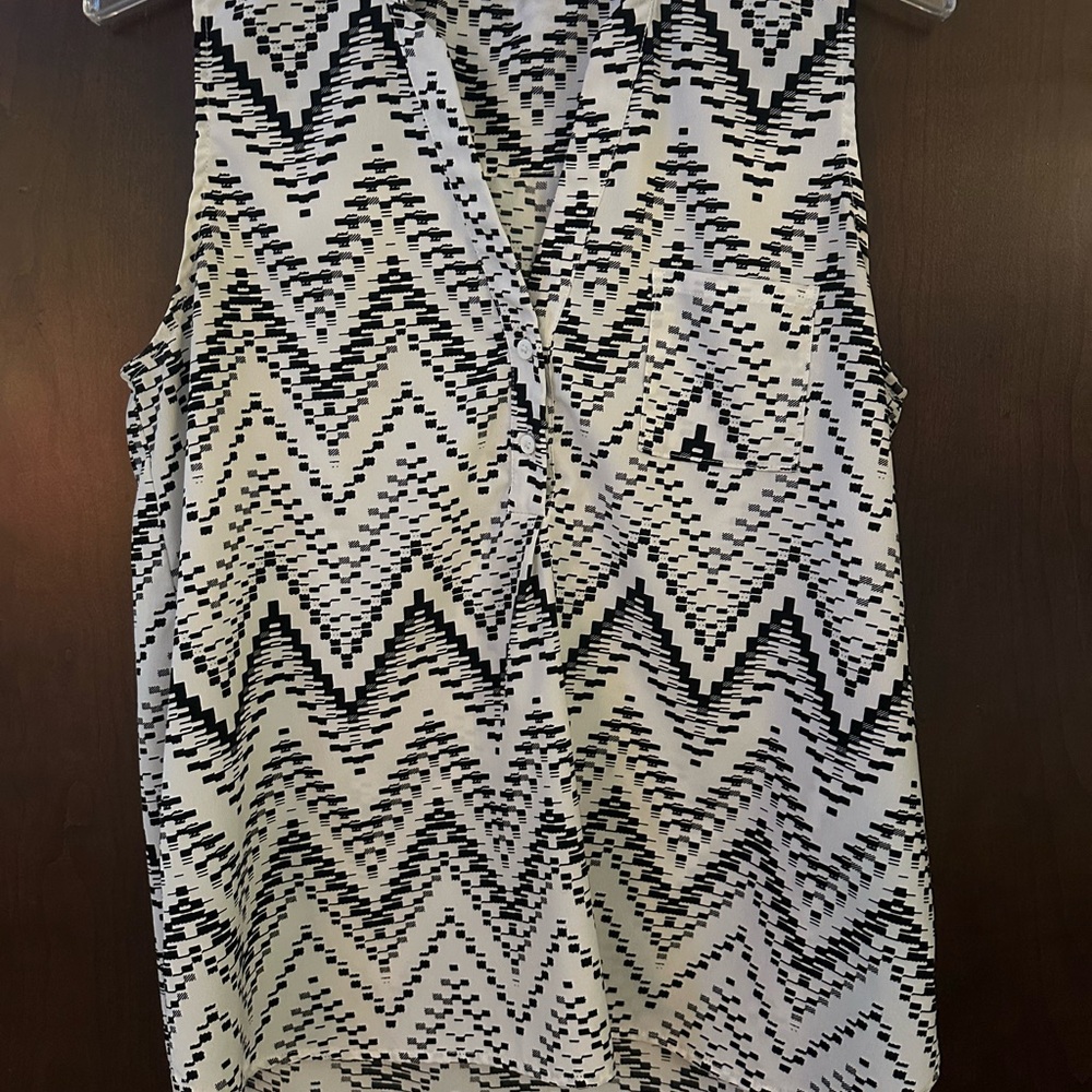 Collective Concepts Monochrome Patterned Top